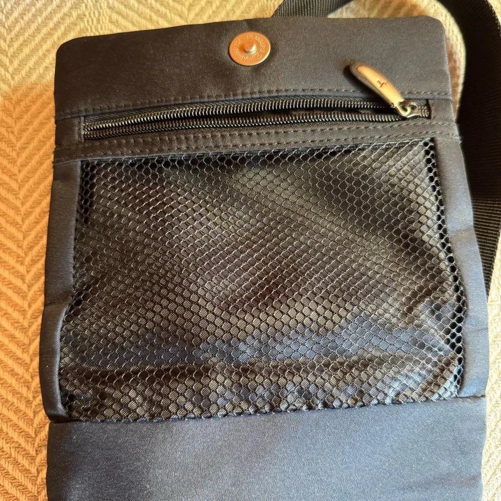 Travelon RFID Anti-Theft Crossbody Sling Bag, Black, EUC‎ - Picture 3 of 13
